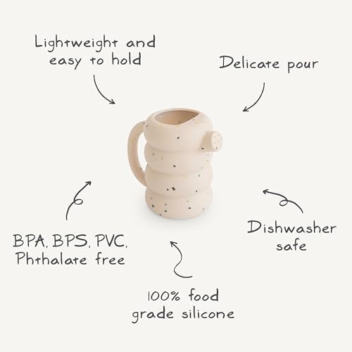 mushie Silicone Watering Can | Bath and Outdoor Play - Image 2