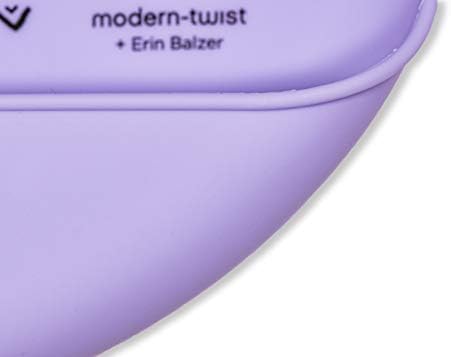 Modern Twist Bucket-Bib 100% Food-Grade Silicone, Waterproof and Reusable - Image 3