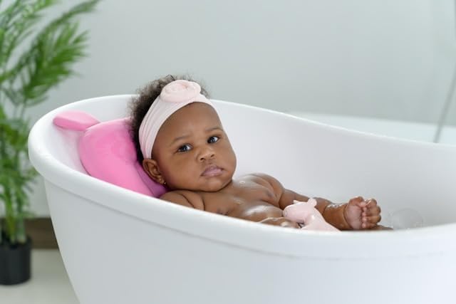 Babu Baby Bath Support Pillow, Ergonomic Design, Quick-Drying Fabric, Available - Image 4