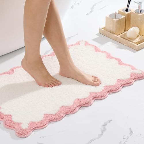 ORTIGIA Small Cute Scalloped Bath Mat, Bathmat by ORTIGIA