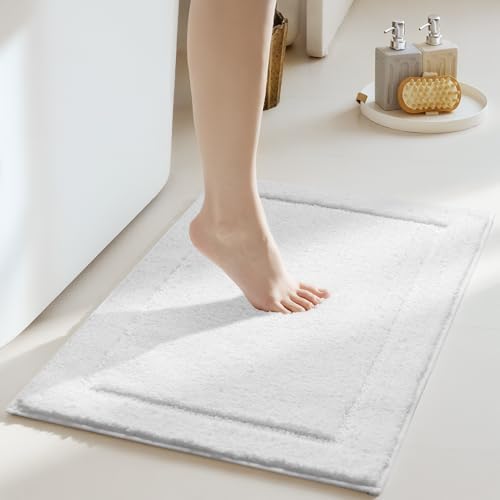 GRANNY SAYS White Bathroom Rug, Cute Bath Mat by GRANNYSAYS