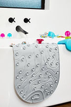 Boon GRIFFLE Textured Non Slip Baby Bath Tub Mat - Image 6