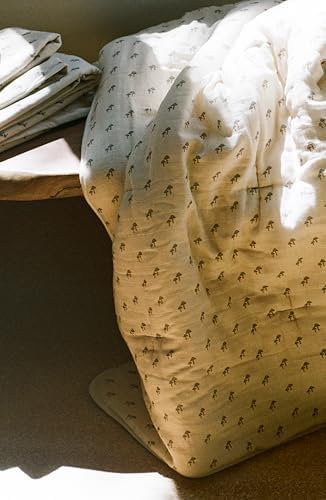 Oilo Mushroom Crib Bedding Set, 5-Layer Organic Cotton Muslin Crib Quilt & Sham - Image 2