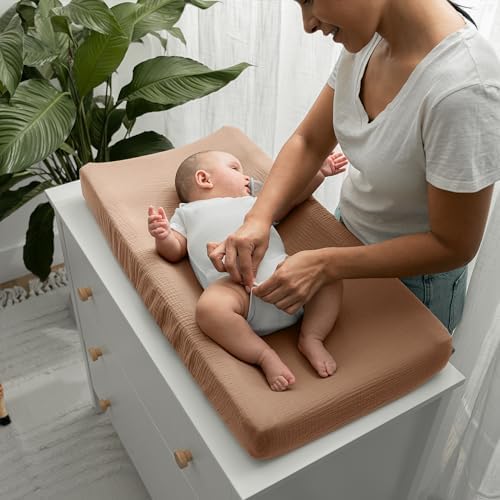 Comfy Cubs Muslin Fitted Changing Pad Cover - Image 2