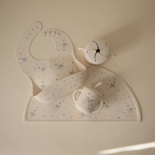 mushie x Bluey Silicone Baby Bib | Adjustable Fit - Image 4