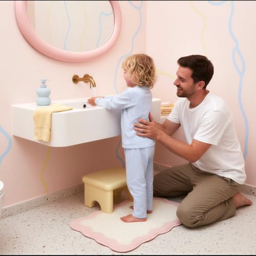 GRANNY SAYS Waved Pink Bathroom Rug, Cute Scalloped Bath Mat - Image 4