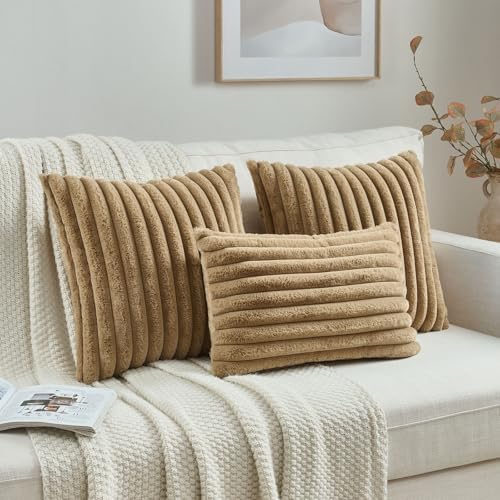 FUTEI Pack of 2 Faux Fur Throw Pillow Covers 12x20 Inch - Image 4