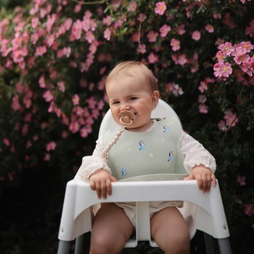 mushie x Bluey Silicone Baby Bib | Adjustable Fit - Image 6